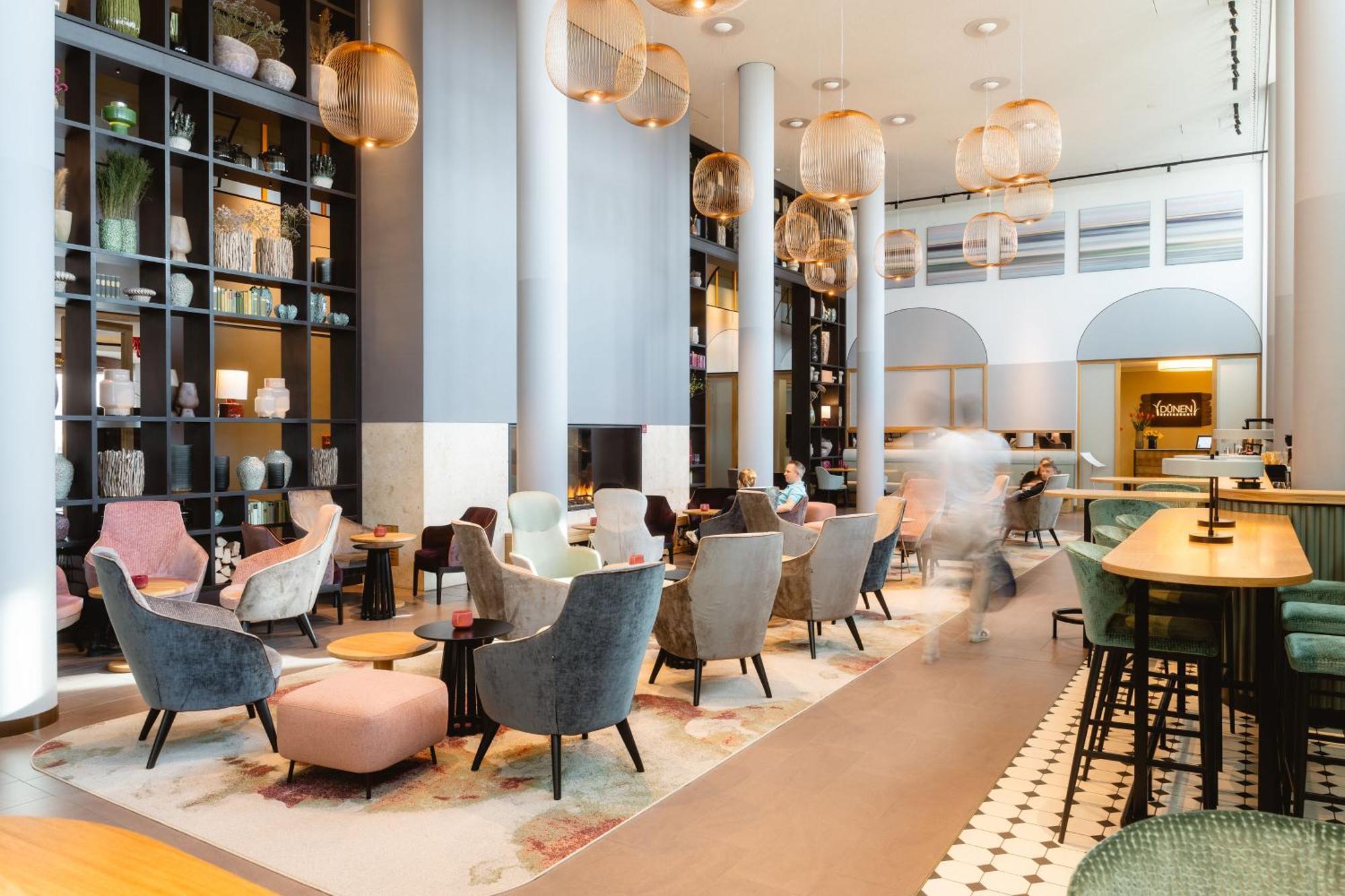 Отель A-Rosa Sylt Лист Экстерьер фото The lounge at the airport