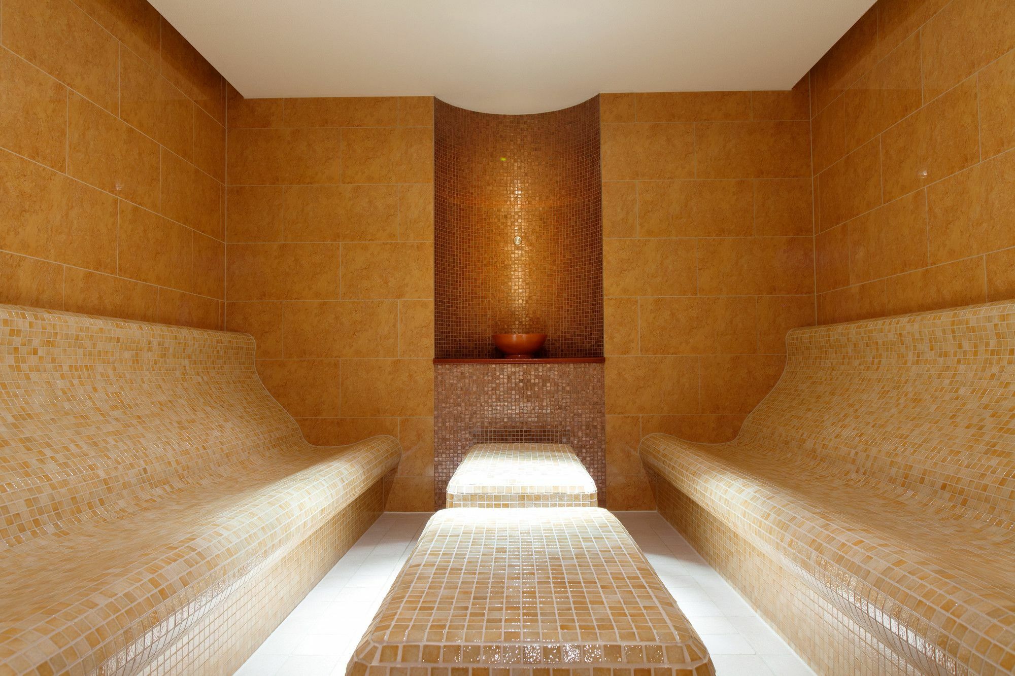 Отель A-Rosa Sylt Лист Экстерьер фото A steam room