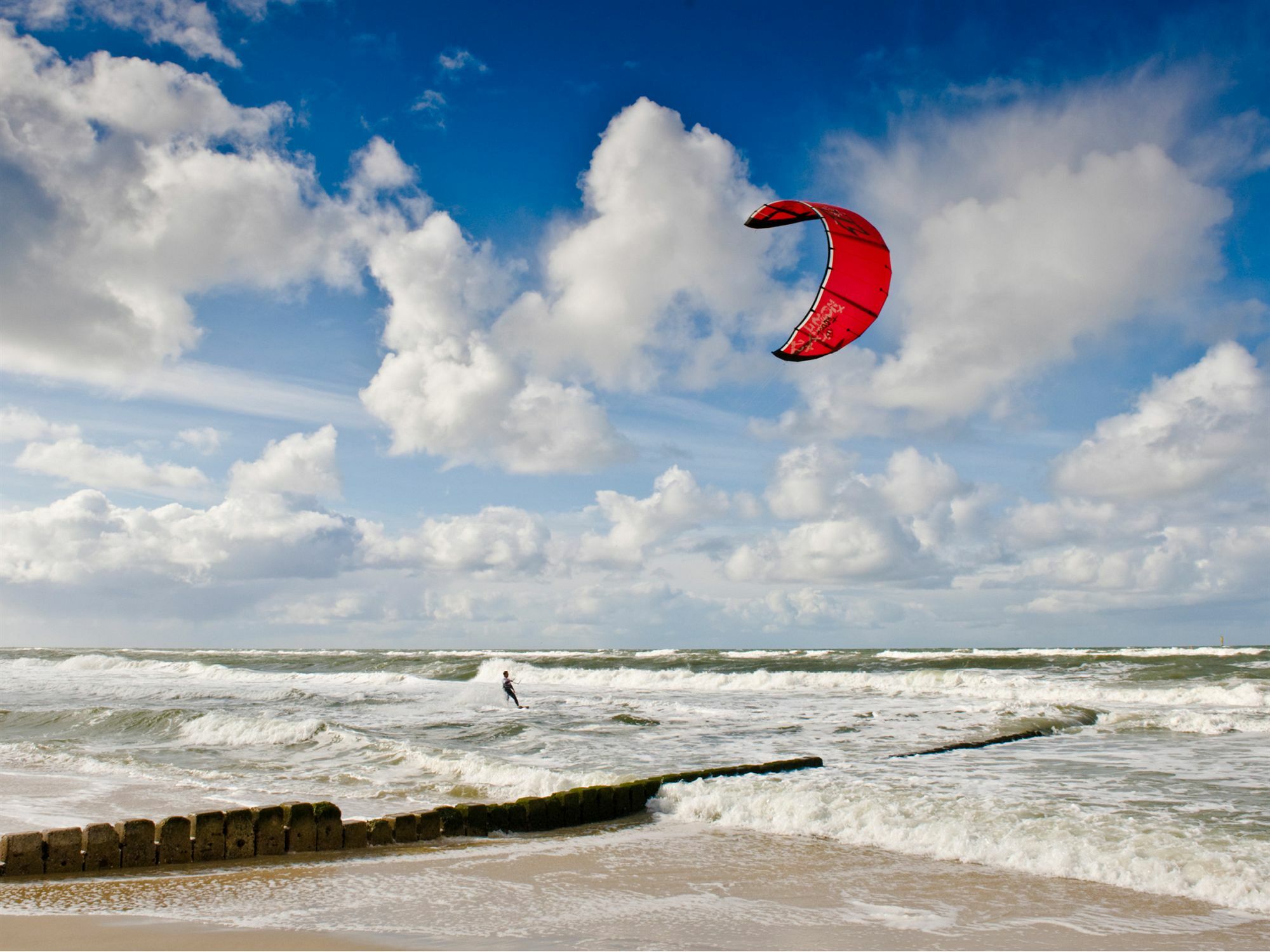Отель A-Rosa Sylt Лист Экстерьер фото Kitesurfing at the North Sea
