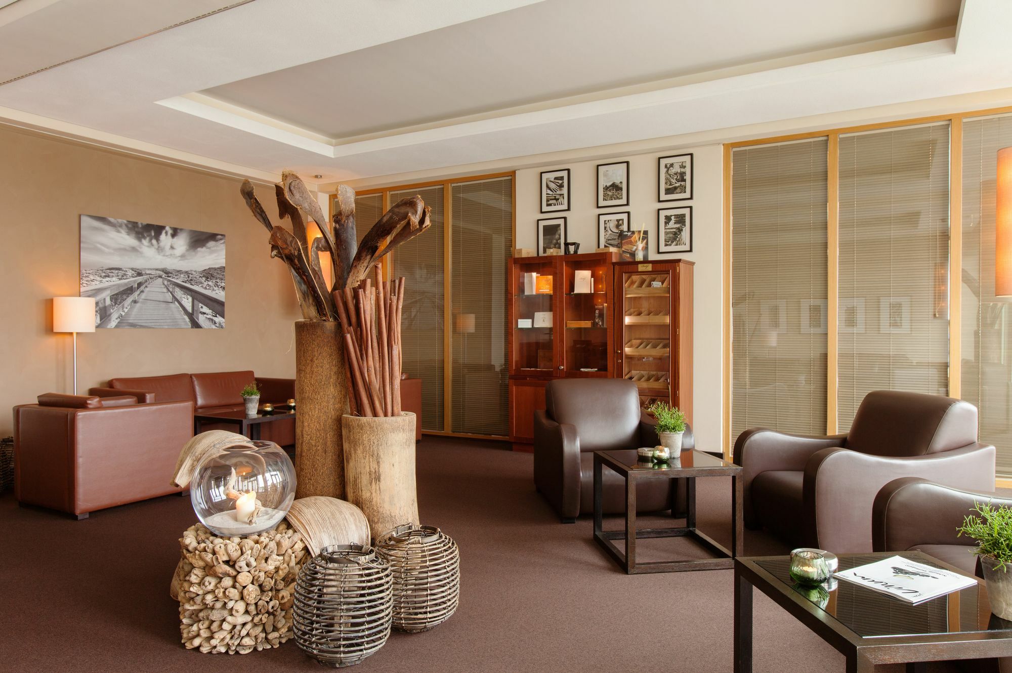 Отель A-Rosa Sylt Лист Экстерьер фото The interior of the lounge